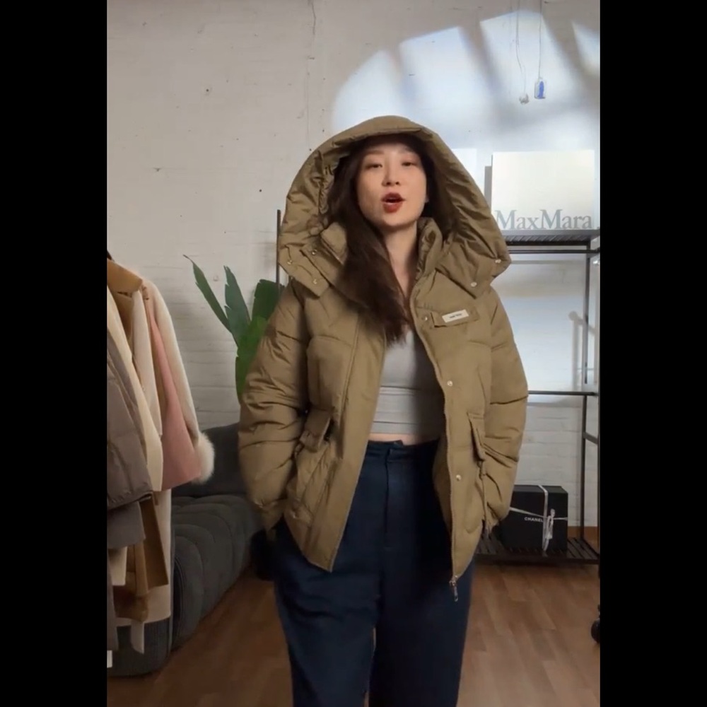 Puffer Hooded Jacket Made by same manufacturer as Prada and Max Mara.